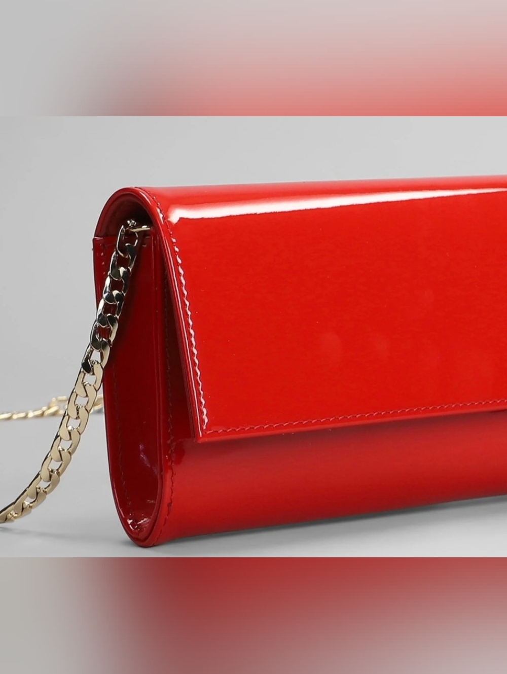 Glossy Patent Chain Shoulder Bag in 🍒 Red